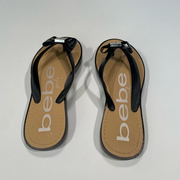 🛍️4 for $20🛍️ Bebe Girls Size 5 Bow Flip Flops Sandals Shoes Black Silver - Picture 5 of 7